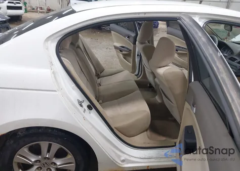 2010 Honda Accord 2.4 Lx-P z USA, uszkodzony, nr VIN 1HGCP2F42AA046215